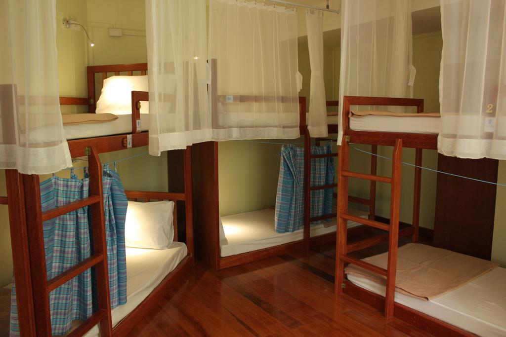 Chanchala Cafe & Hostel Hua Hin Exterior photo